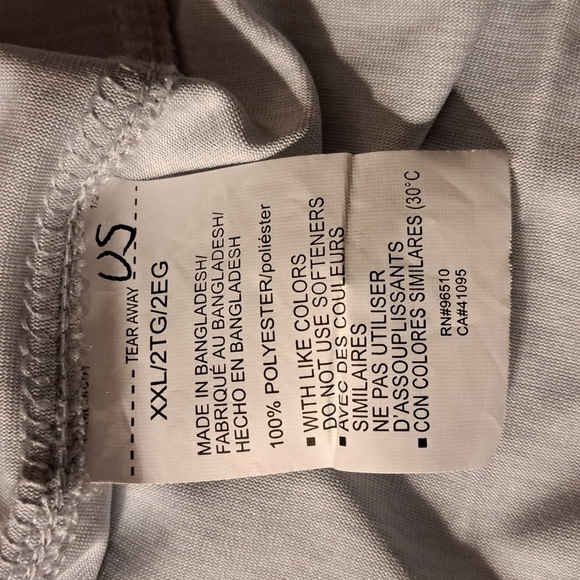 Under Armour Women's XXL light gray 1/2 zip top NWT - Picture 5 of 5